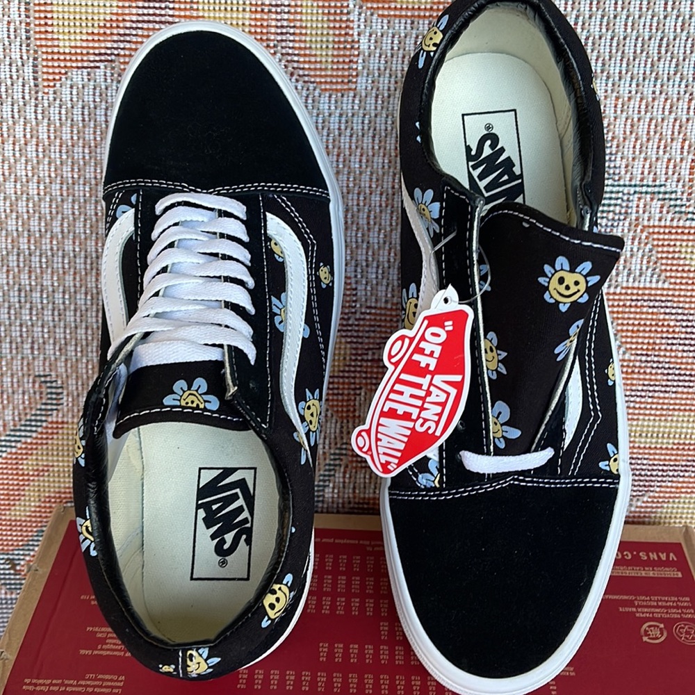 Vans Men’s Old Skool
Trippy Grin Floral Black/
VN0Á5JMIY23
 sneakers - Picture 12 of 16